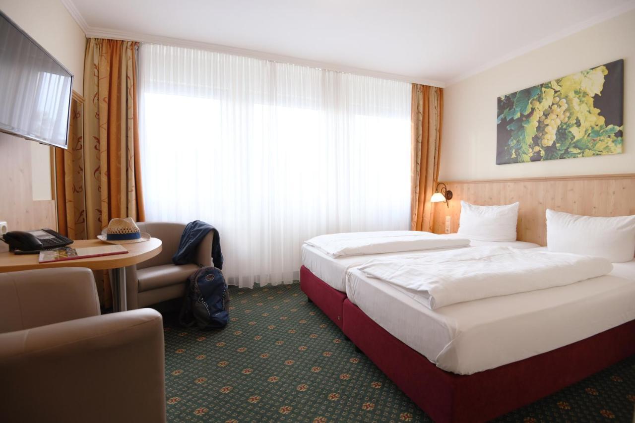 Moselstern Parkhotel Kraehennest Loef Exterior photo